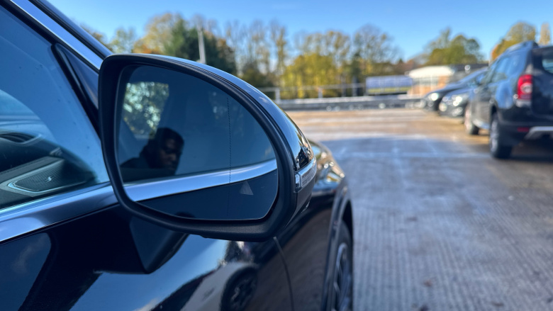 Mercedes-Benz GLC 220d 4Matic AMG Line Premium + 5dr 9G-Tronic Diesel Estate